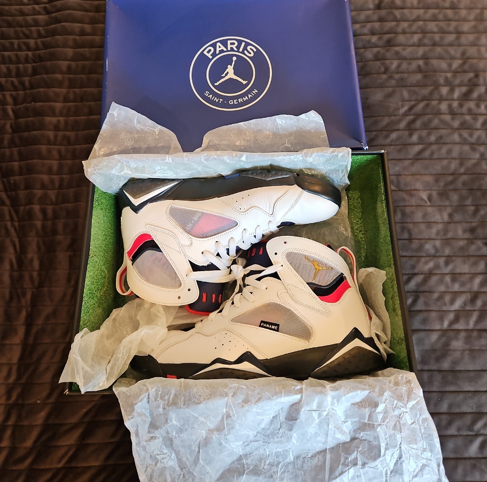 Jordan 7's Paris St. Germain S. 10.5 Men's Sneakers Limited Release